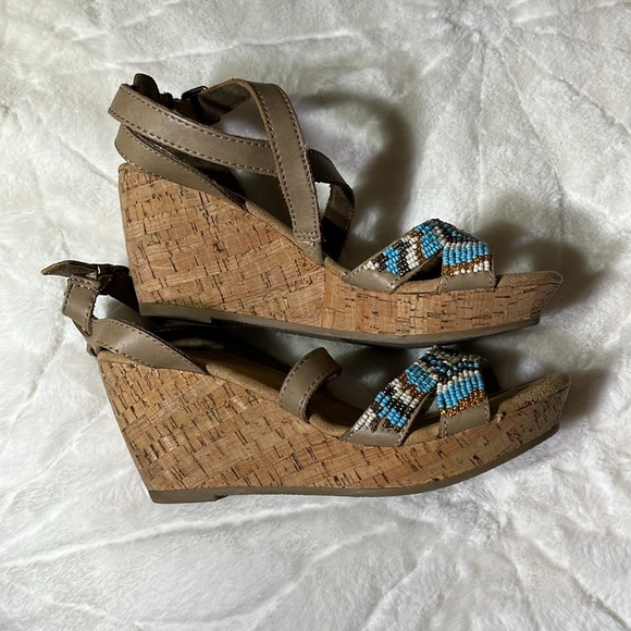 Minnetonka Women's Leather Sandals Aztec Beads Size 6.5 - Picture 5 of 6